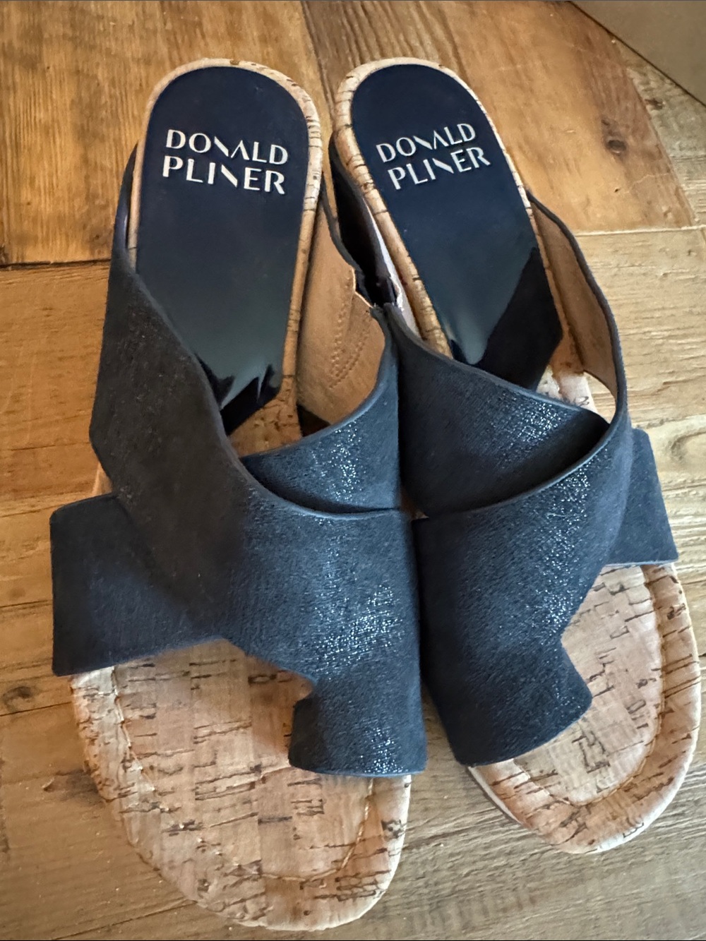 Donald Pliner dark navy leather suede sandals with cork bottom. Size 8